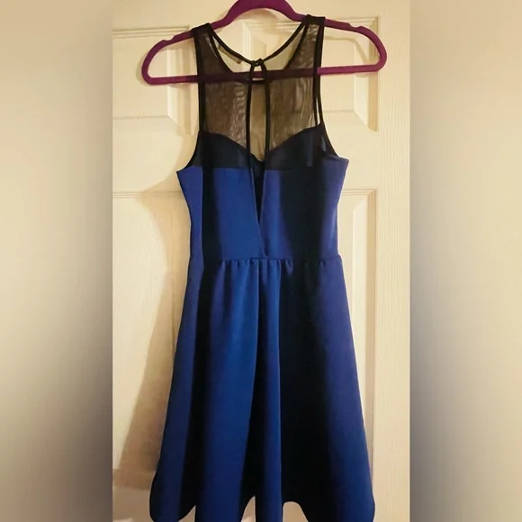 Cocktail Dress - Picture 4 of 5